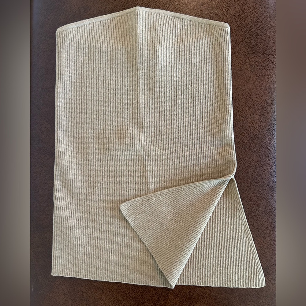 Aritzia Wilfred Clairidge Gold Metallic Ribbed Knit Top - Picture 3 of 5